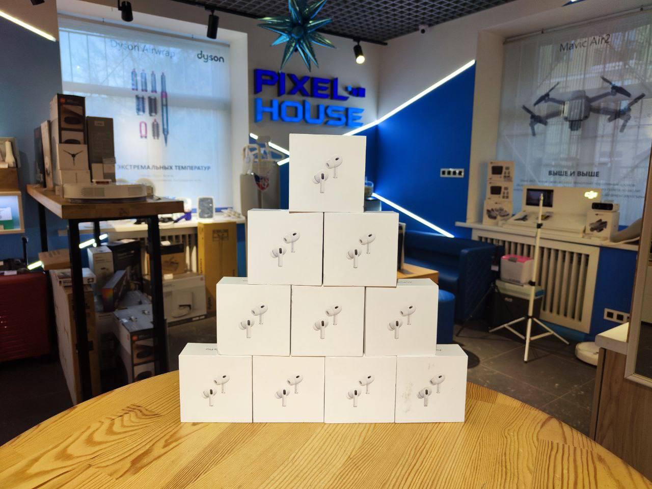 Фото из магазина Pixel House